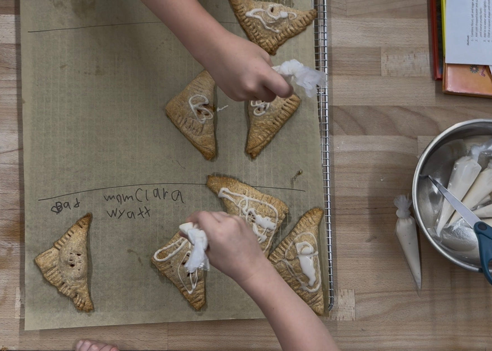 OCTOBER 11, 2026: Parent & Me - Apple Hand Pies